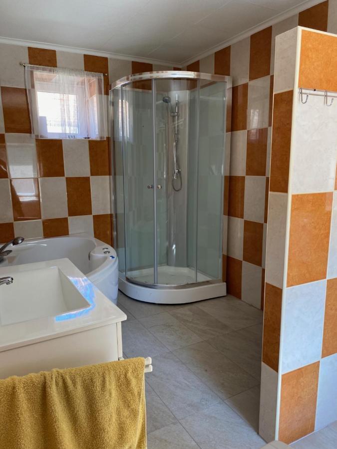 House Damado Deluxe Villa Otteveny ภายนอก รูปภาพ